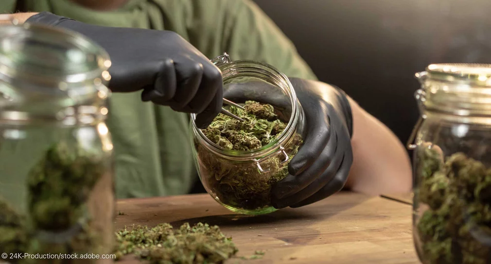 Order weed in Stuttgart