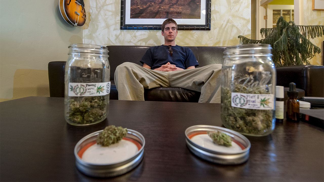 legally buy weed in Romania